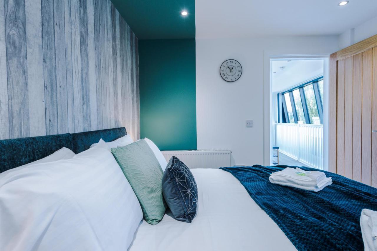 Rest & Recharge At The Station Apartments Manchester Exterior photo